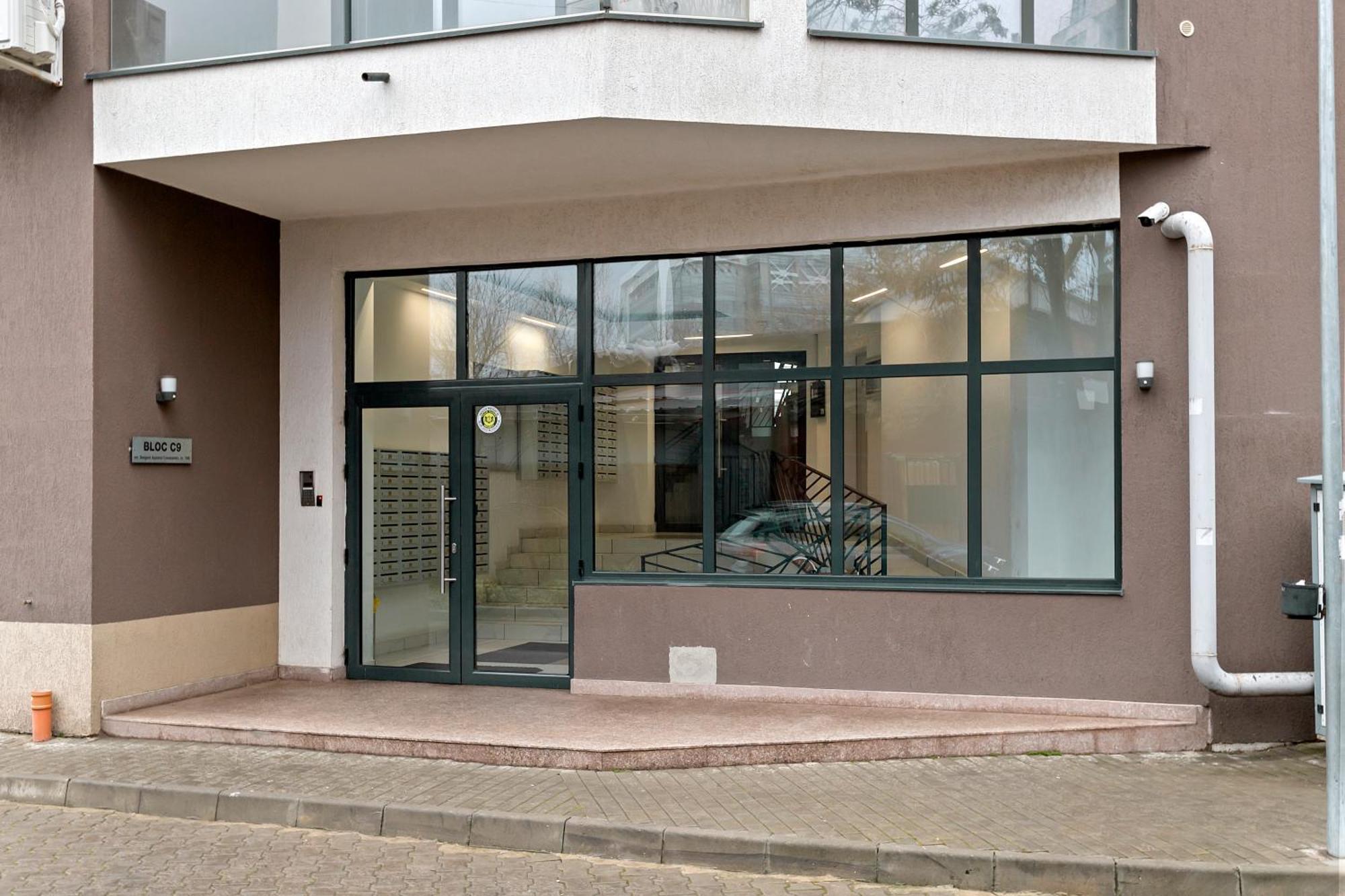 בוקרשט Mido Park Apartment With Private Parking & Self Check-In מראה חיצוני תמונה