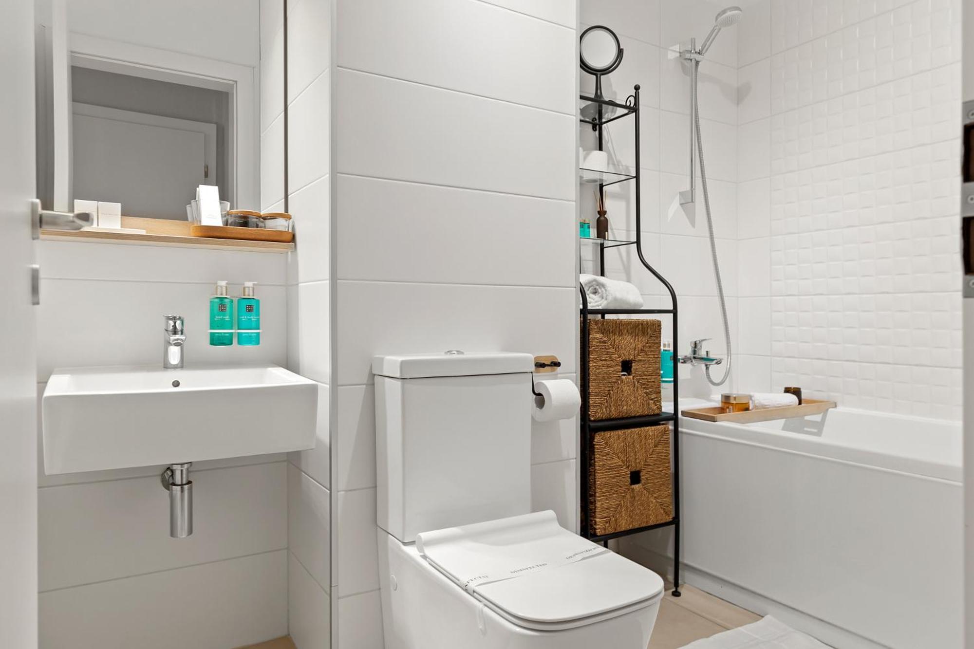 בוקרשט Mido Park Apartment With Private Parking & Self Check-In מראה חיצוני תמונה