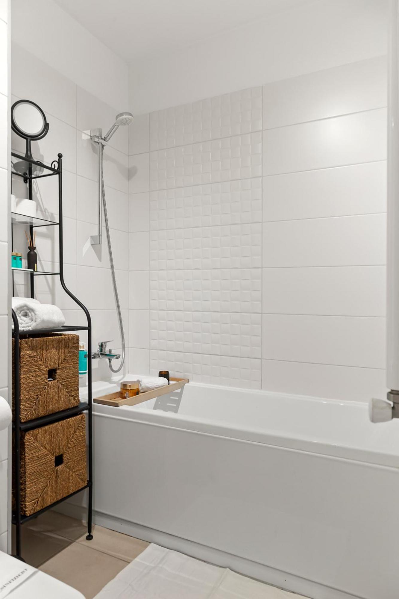 בוקרשט Mido Park Apartment With Private Parking & Self Check-In מראה חיצוני תמונה